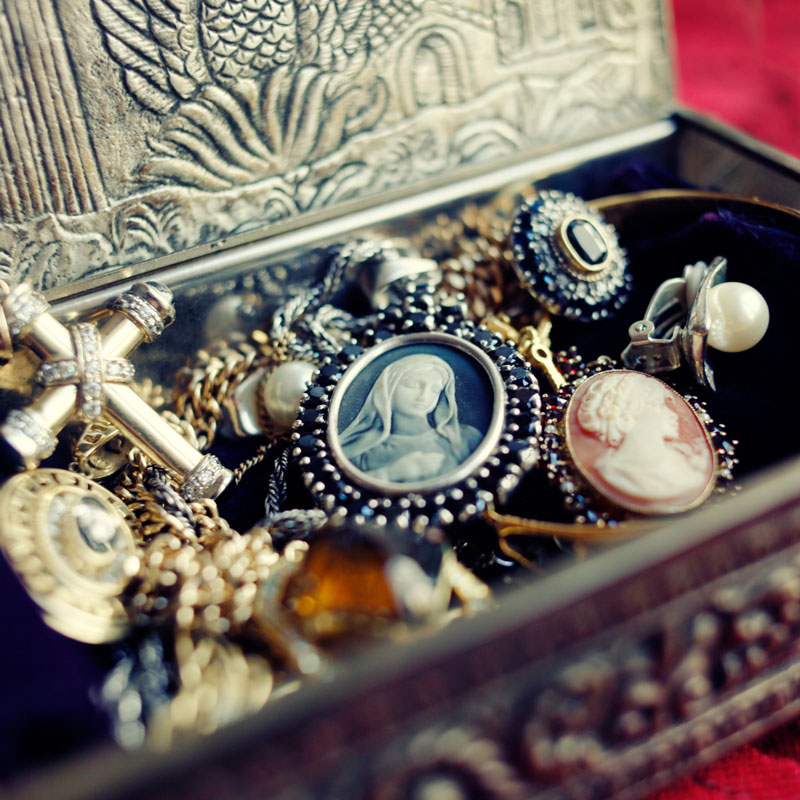 antique jewelry