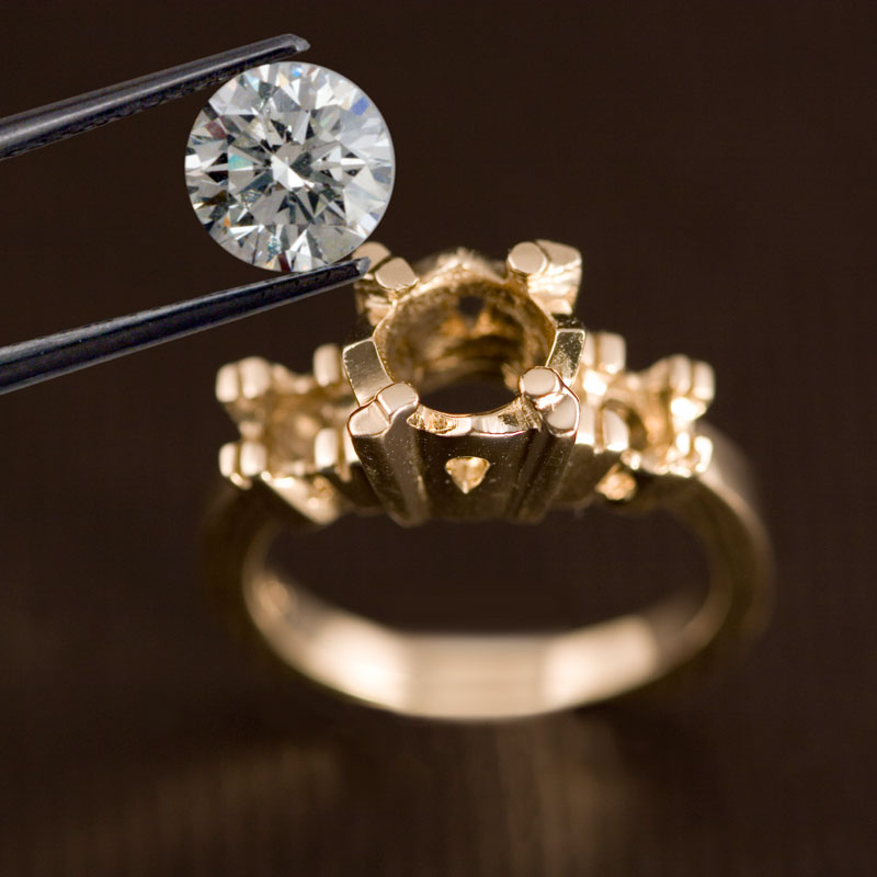 remounting a diamond in a ring